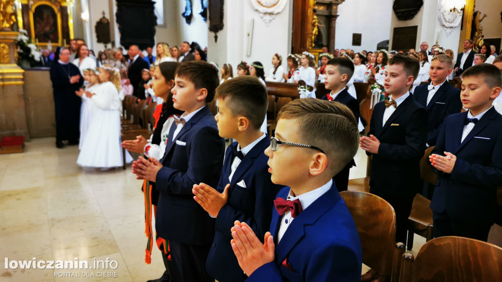 Druga tura tegorocznej (2025) Pierwszej Komunii Świętej w parafii katedralnej w Łowiczu