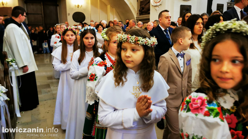 Druga tura tegorocznej (2025) Pierwszej Komunii Świętej w parafii katedralnej w Łowiczu