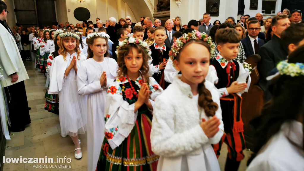 Druga tura tegorocznej (2025) Pierwszej Komunii Świętej w parafii katedralnej w Łowiczu