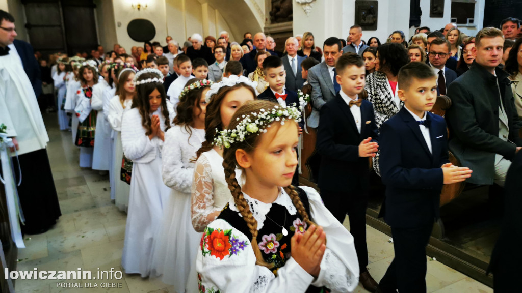 Druga tura tegorocznej (2025) Pierwszej Komunii Świętej w parafii katedralnej w Łowiczu
