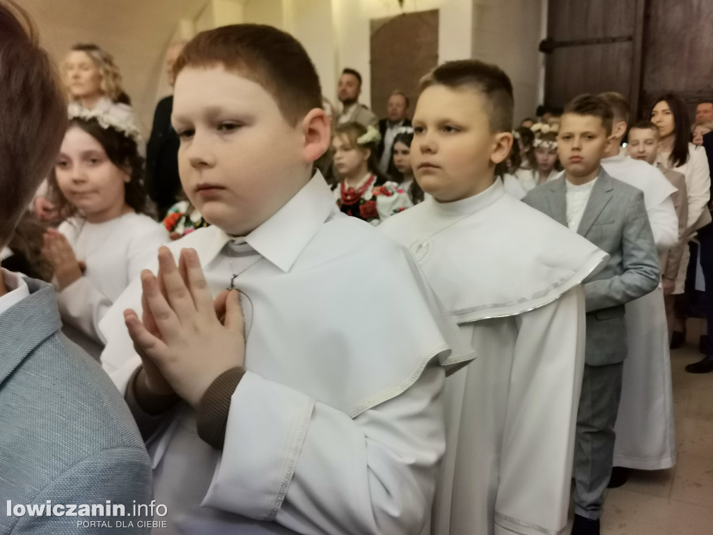 Druga tura tegorocznej (2025) Pierwszej Komunii Świętej w parafii katedralnej w Łowiczu