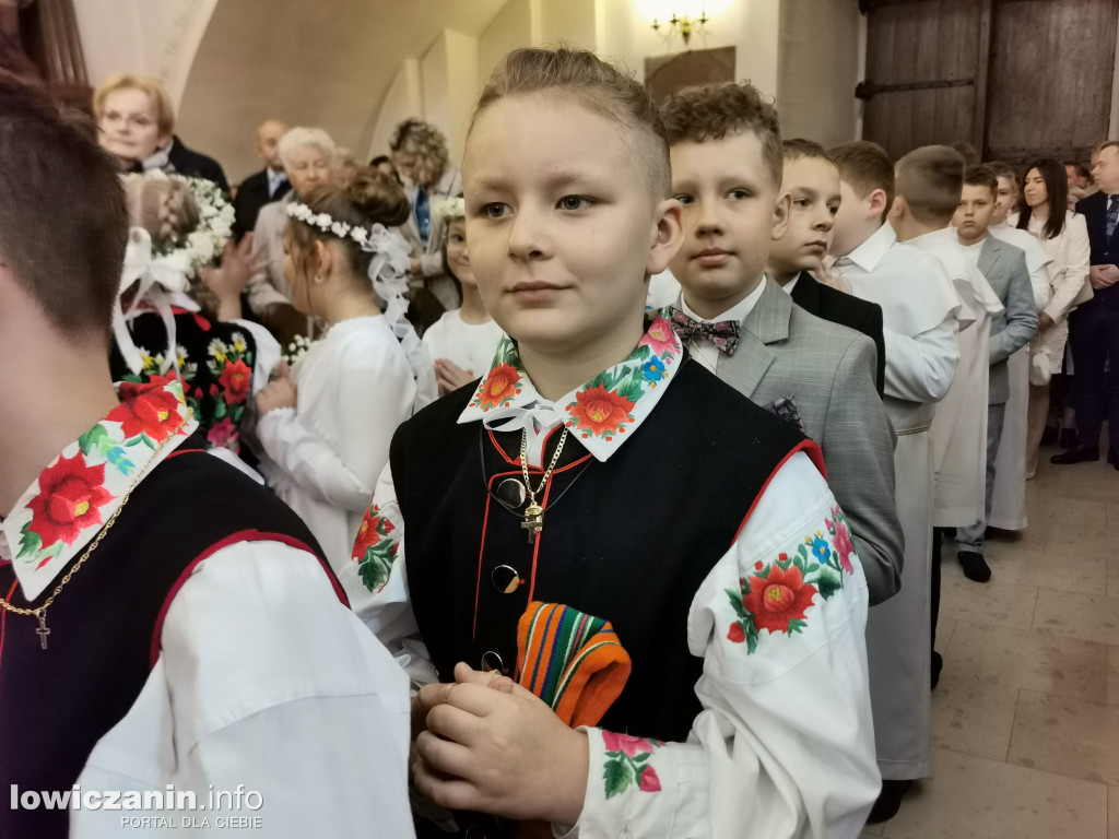 Druga tura tegorocznej (2025) Pierwszej Komunii Świętej w parafii katedralnej w Łowiczu
