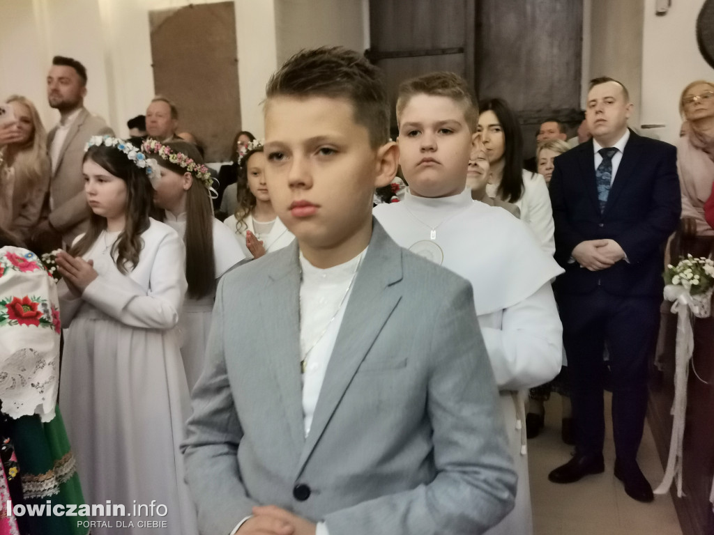 Druga tura tegorocznej (2025) Pierwszej Komunii Świętej w parafii katedralnej w Łowiczu