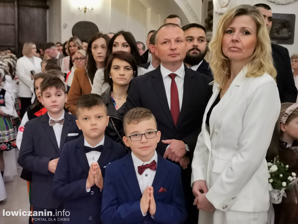 Druga tura tegorocznej (2025) Pierwszej Komunii Świętej w parafii katedralnej w Łowiczu