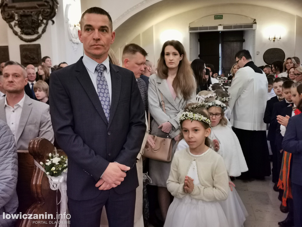 Druga tura tegorocznej (2025) Pierwszej Komunii Świętej w parafii katedralnej w Łowiczu