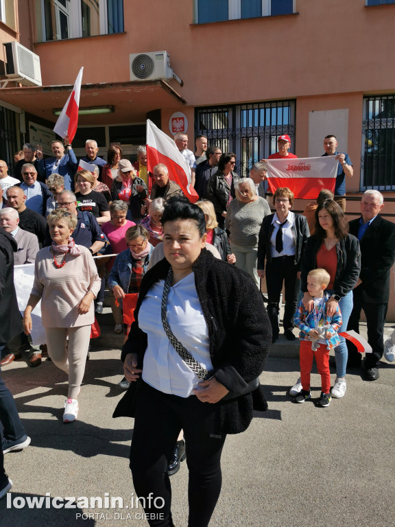 Wyjazd z Łowicza zwolenników Karola Nawrockiego
