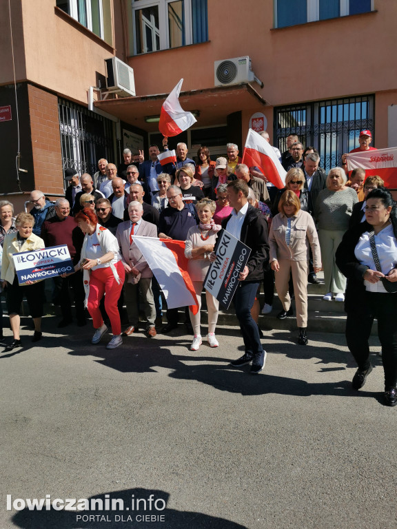 Wyjazd z Łowicza zwolenników Karola Nawrockiego