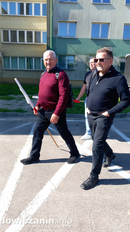 Wyjazd z Łowicza zwolenników Karola Nawrockiego