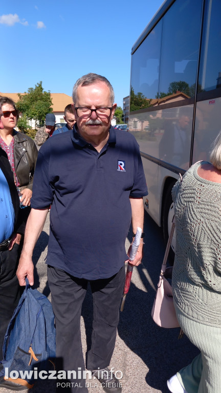 Wyjazd z Łowicza zwolenników Karola Nawrockiego