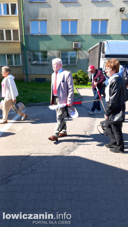 Wyjazd z Łowicza zwolenników Karola Nawrockiego