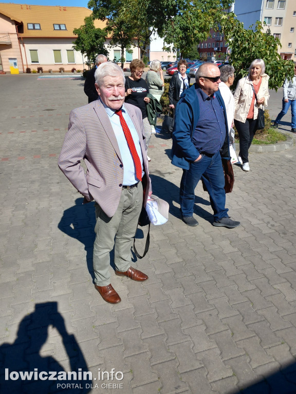 Wyjazd z Łowicza zwolenników Karola Nawrockiego