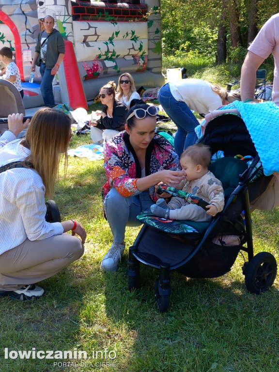 Dzien Mamy i Dzien Dziecka na polanie Lasu Miejskiego