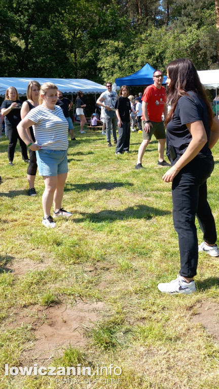 Dzien Mamy i Dzien Dziecka na polanie Lasu Miejskiego