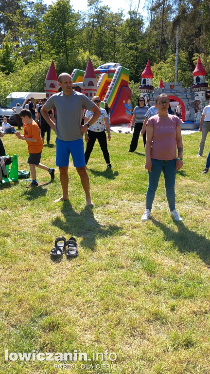 Dzien Mamy i Dzien Dziecka na polanie Lasu Miejskiego