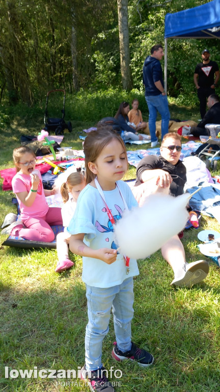 Dzien Mamy i Dzien Dziecka na polanie Lasu Miejskiego