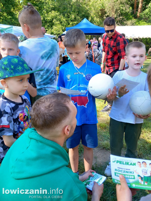 Dzien Mamy i Dzien Dziecka na polanie Lasu Miejskiego