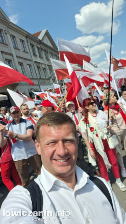 Łowiczanie na marszu Karola Nawrockiego