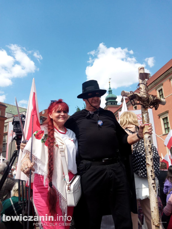 Łowiczanie na marszu Karola Nawrockiego
