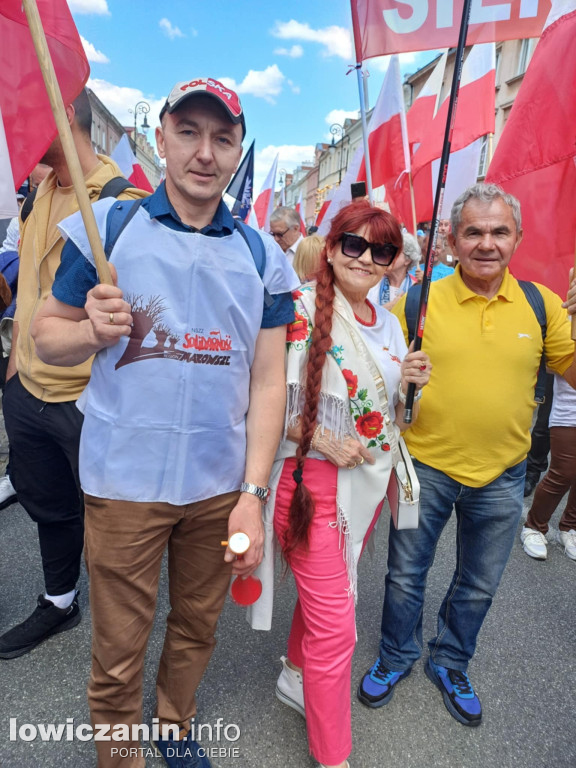 Łowiczanie na marszu Karola Nawrockiego