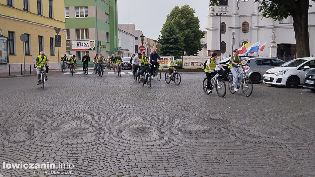 Wycieczka rowerowa uczniów szkoły pijarskiej