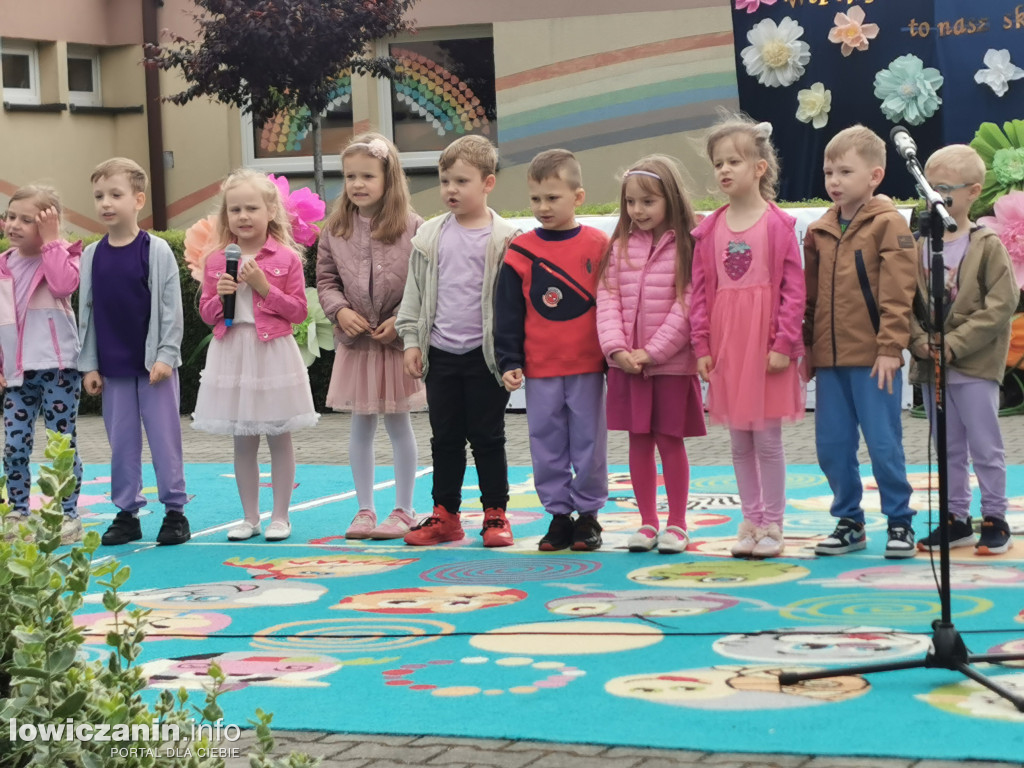 Dzień Mamy w Przedszkolu pod Tęczą