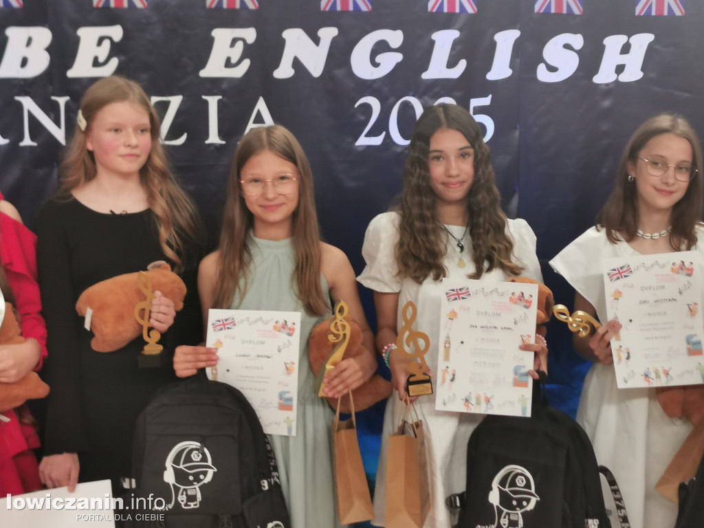 „Must be English” w Kiernozi
