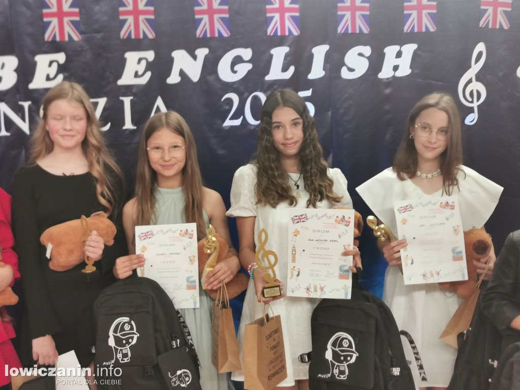 „Must be English” w Kiernozi