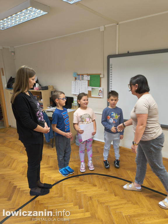 Przedszkolaki z Łowicza podziękowały Strażnikom Lasu