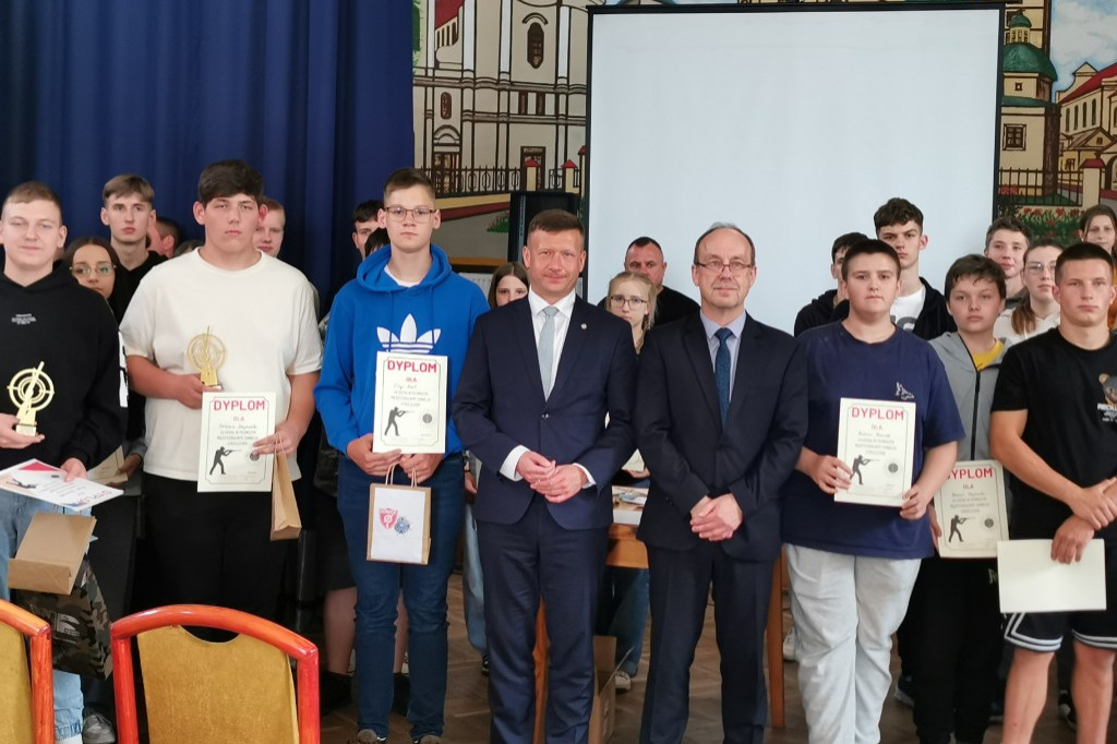 Miedzyszkolny Turniej Strzelecki w ZST w Łowiczu