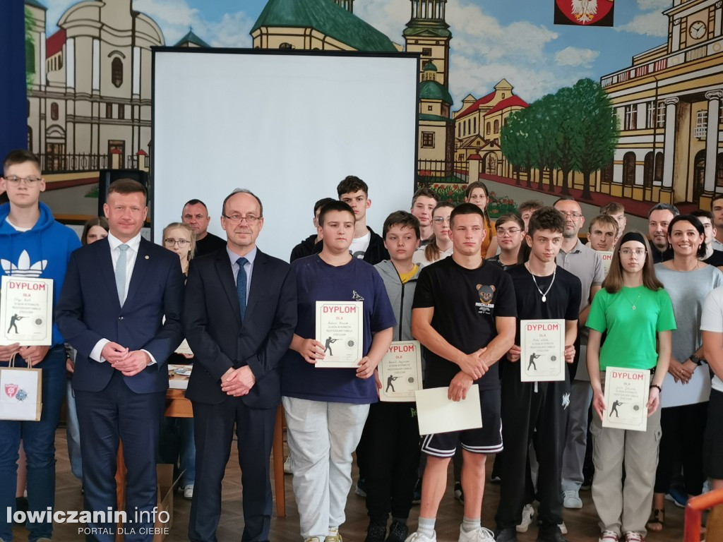 Miedzyszkolny Turniej Strzelecki w ZST w Łowiczu
