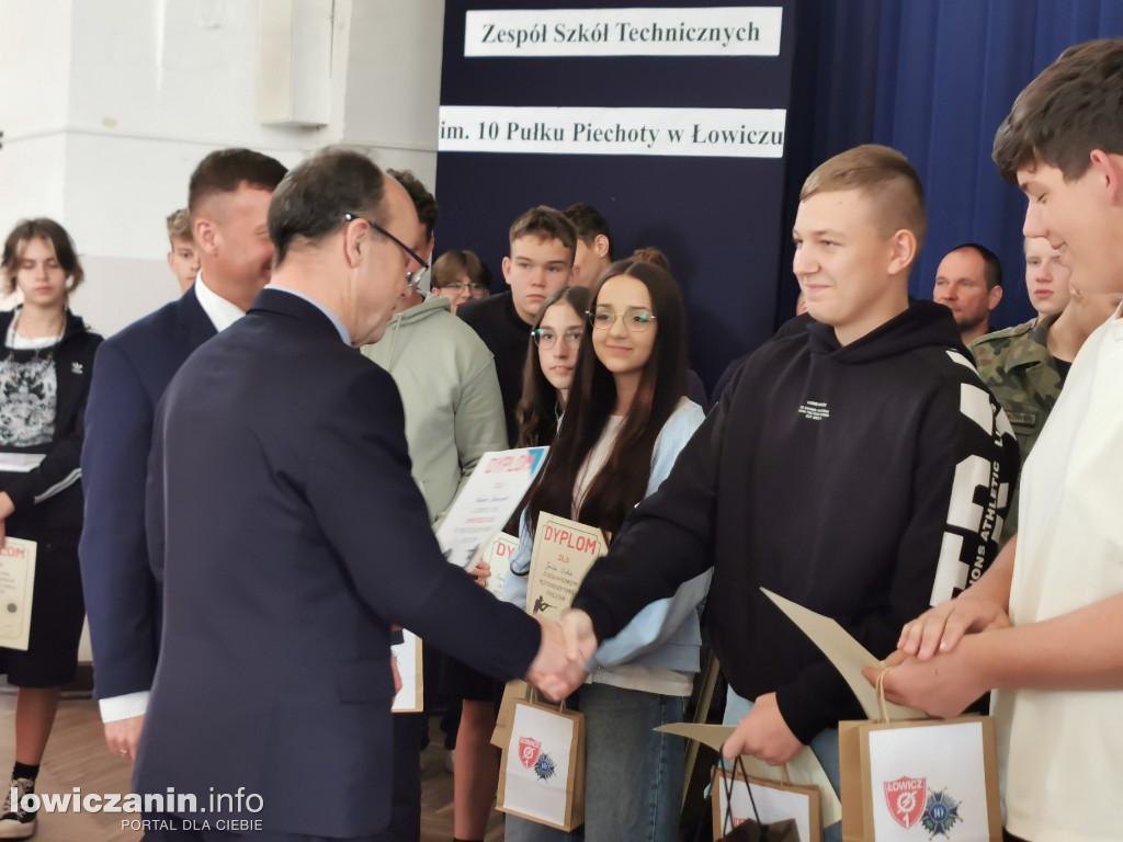 Miedzyszkolny Turniej Strzelecki w ZST w Łowiczu