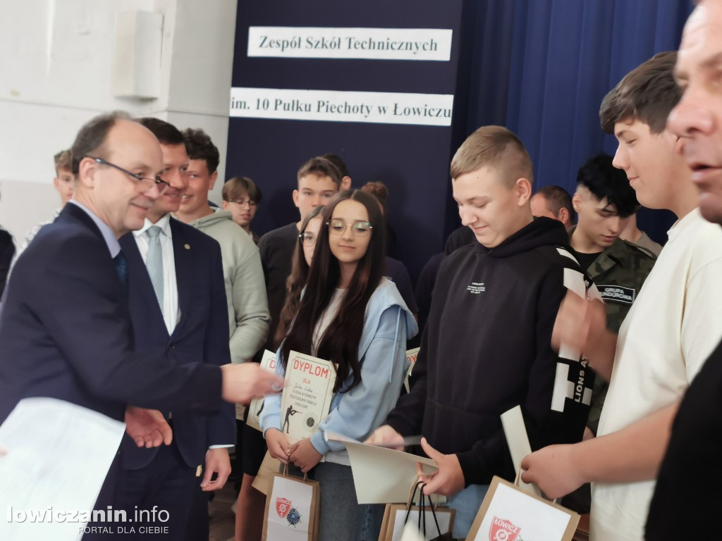Miedzyszkolny Turniej Strzelecki w ZST w Łowiczu