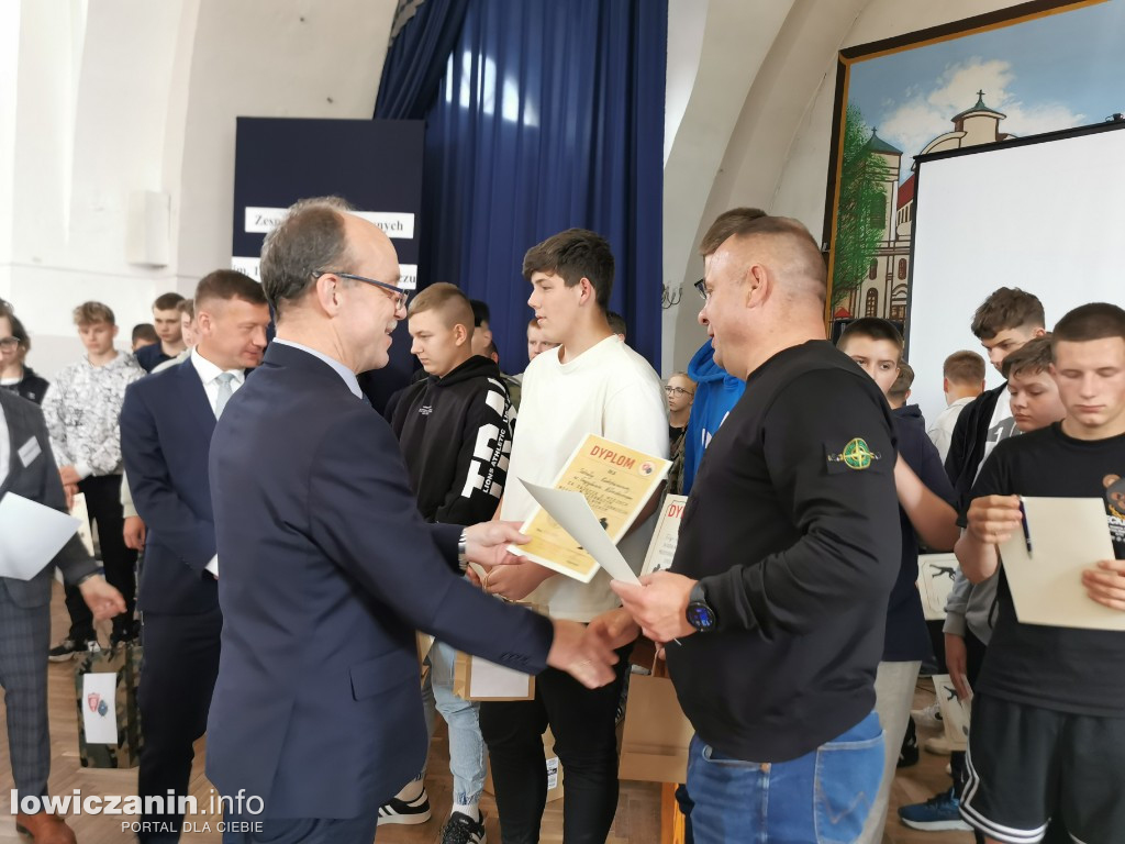 Miedzyszkolny Turniej Strzelecki w ZST w Łowiczu
