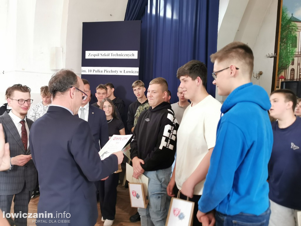 Miedzyszkolny Turniej Strzelecki w ZST w Łowiczu