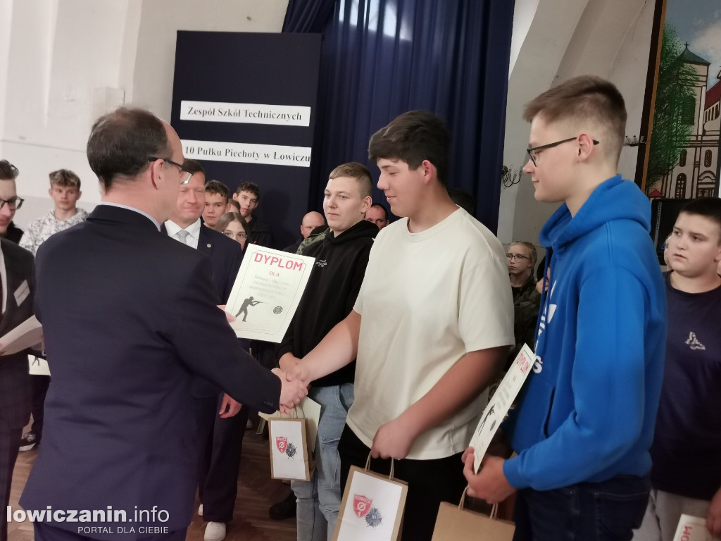 Miedzyszkolny Turniej Strzelecki w ZST w Łowiczu