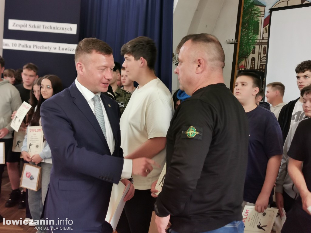 Miedzyszkolny Turniej Strzelecki w ZST w Łowiczu