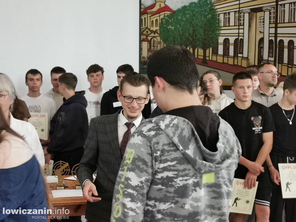 Miedzyszkolny Turniej Strzelecki w ZST w Łowiczu