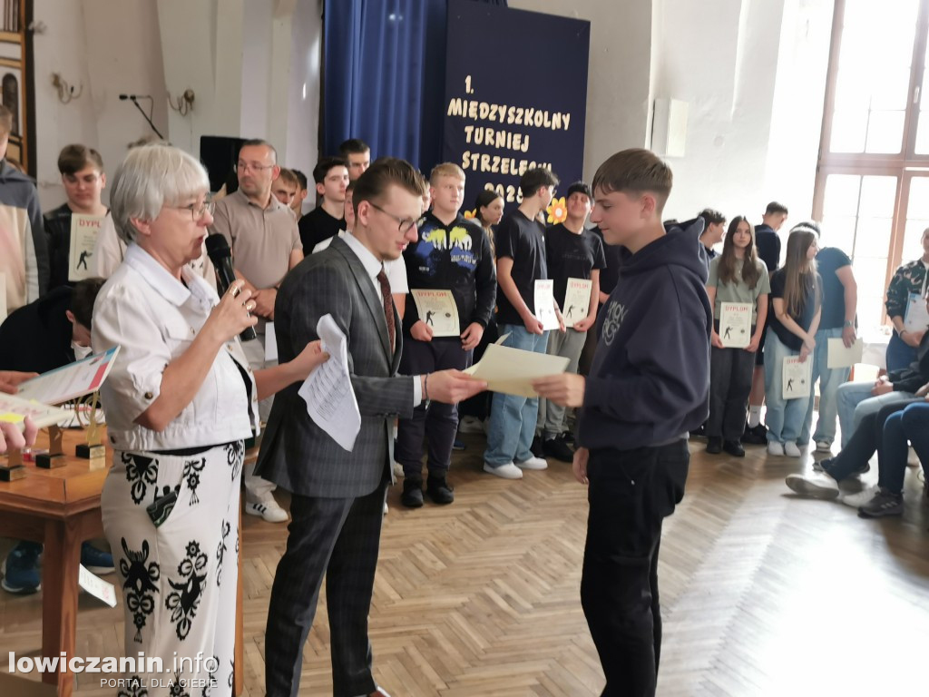 Miedzyszkolny Turniej Strzelecki w ZST w Łowiczu