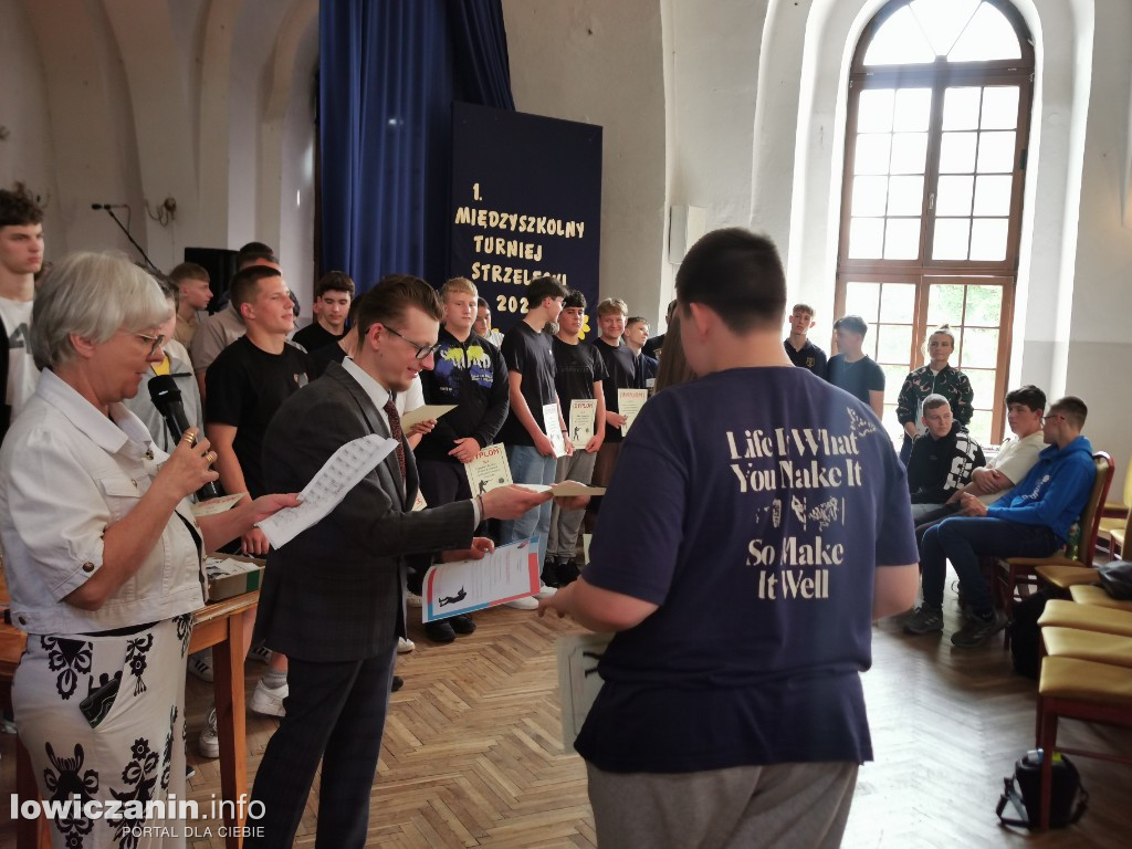 Miedzyszkolny Turniej Strzelecki w ZST w Łowiczu
