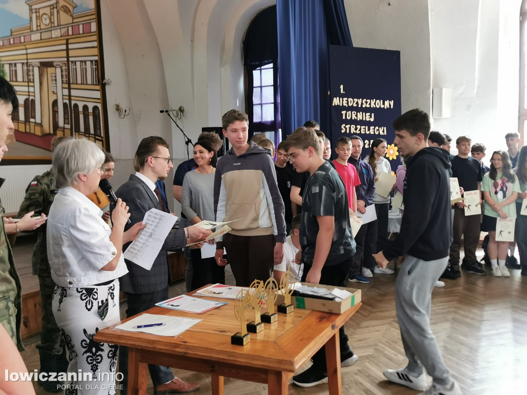 Miedzyszkolny Turniej Strzelecki w ZST w Łowiczu