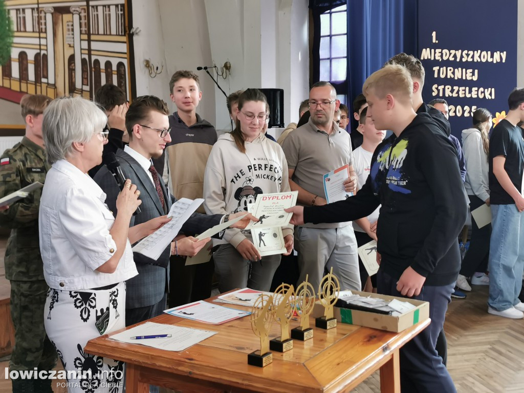 Miedzyszkolny Turniej Strzelecki w ZST w Łowiczu