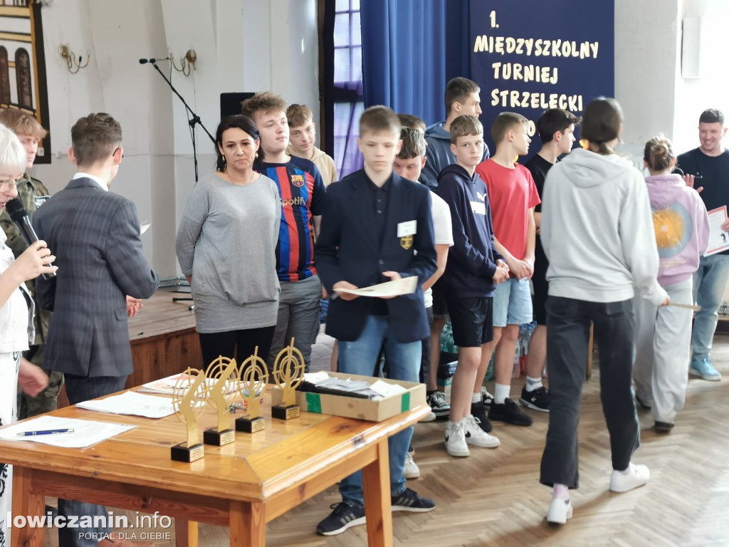 Miedzyszkolny Turniej Strzelecki w ZST w Łowiczu