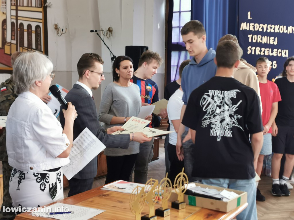 Miedzyszkolny Turniej Strzelecki w ZST w Łowiczu