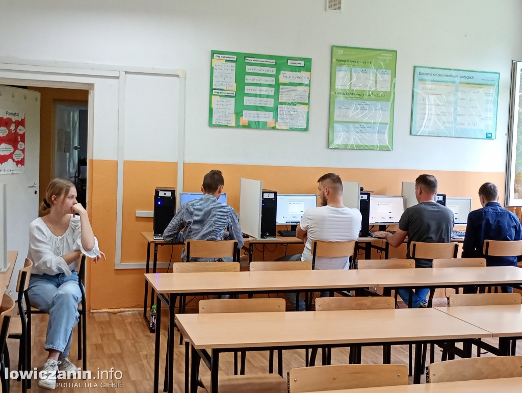 Egzaminy zawodowe w ZS nr 1 w Bratoszewicach
