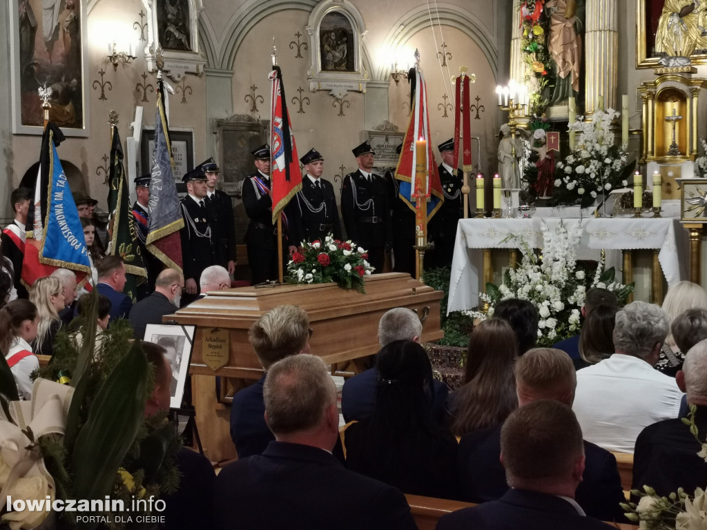 Ostatnie pożegnanie Arkadiusza Stępnia, burmistrz Kiernozi