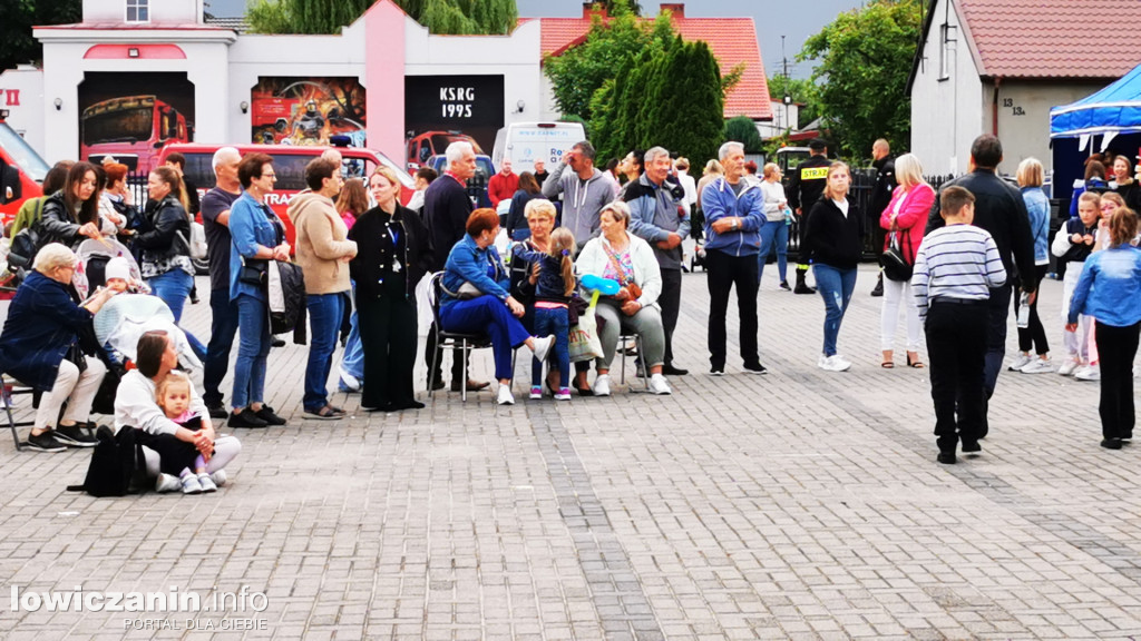 Gminny Dzień Dziecka i Matki w Łyszkowicach.