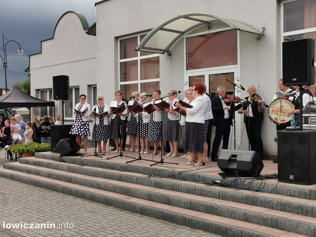 Gminny Dzień Dziecka i Matki w Łyszkowicach.