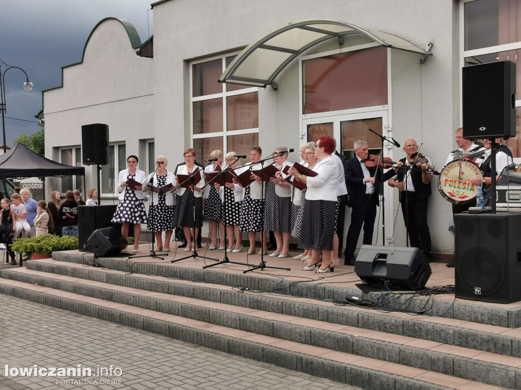 Gminny Dzień Dziecka i Matki w Łyszkowicach.
