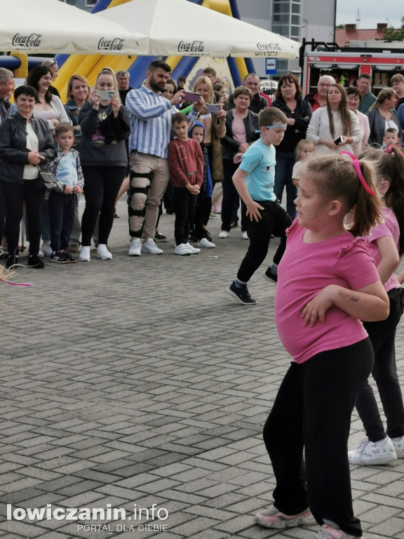 Gminny Dzień Dziecka i Matki w Łyszkowicach.