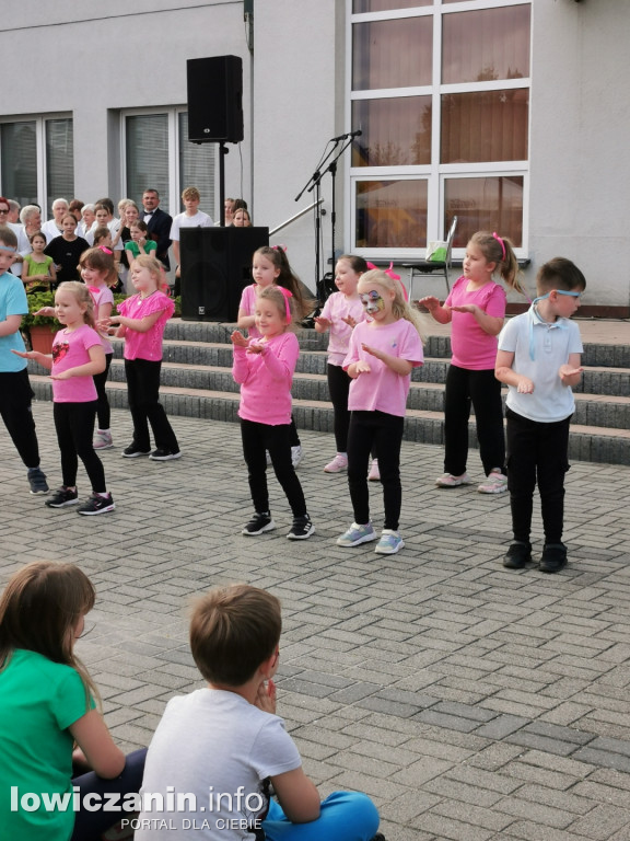 Gminny Dzień Dziecka i Matki w Łyszkowicach.